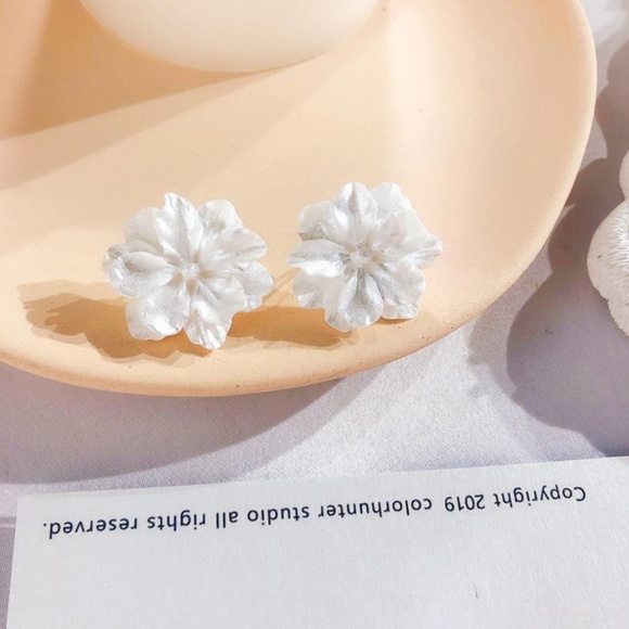 NEW FLORENCE Cute Flower Stud Earrings 57 - Picture 4 of 7